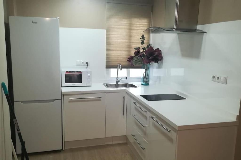 Apartamento Cuarzo Sevilla Kültér fotó